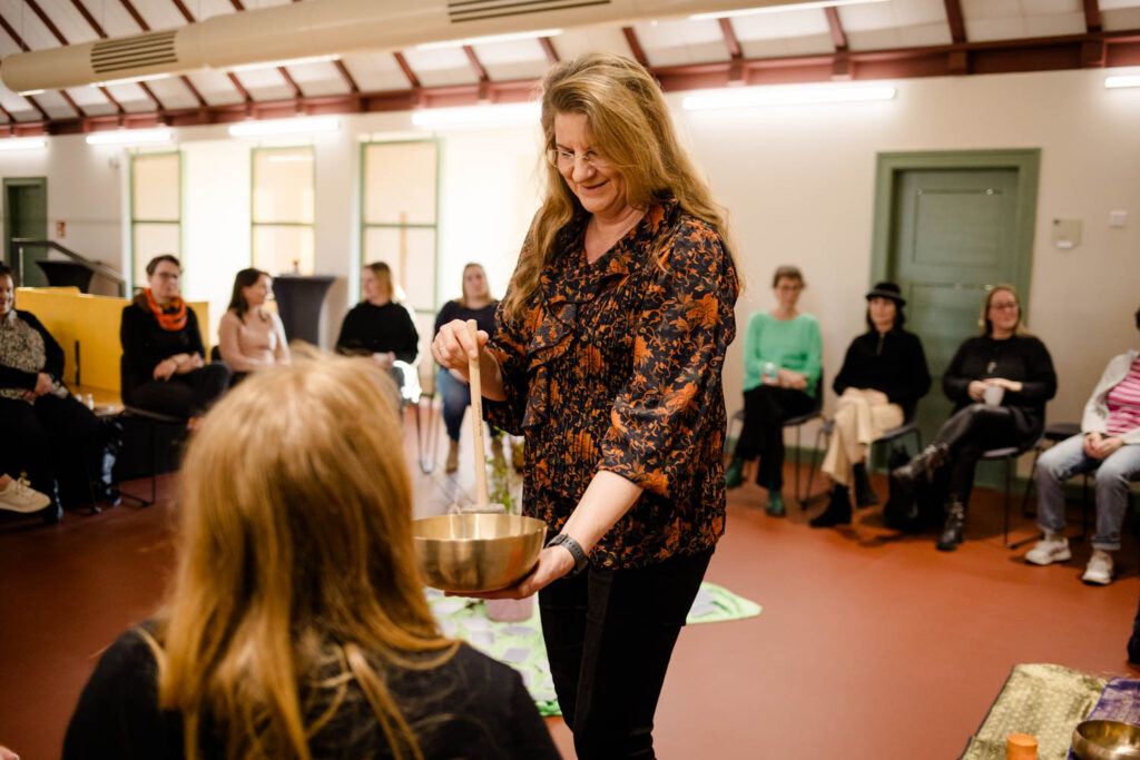 Workshop Selbstfürsorge für Frauen mit Selma Reese und Ramona Bannert im Kreativwerk Hennigsdorf. Foto: Steffi Rose